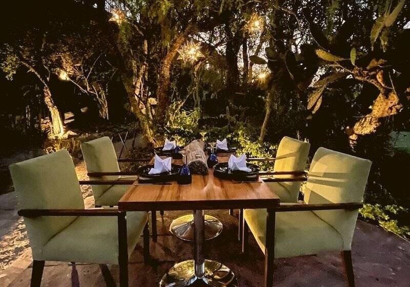 فندق Hacienda Compostela