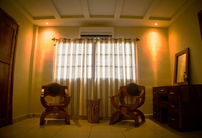 فندق Hostal Doña Consuelo