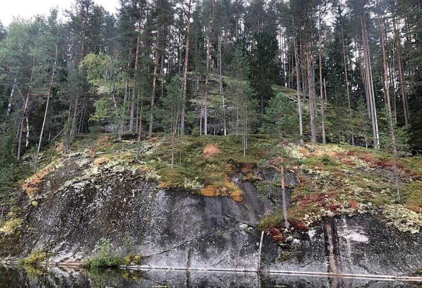 בית מלון כפרי Hutor Jarvi