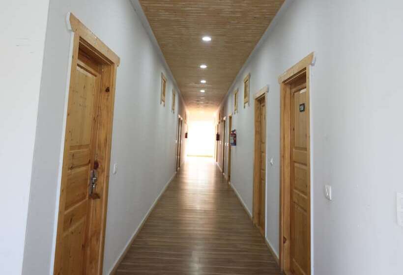 ホテル Le Roi Floating Huts & Eco Rooms