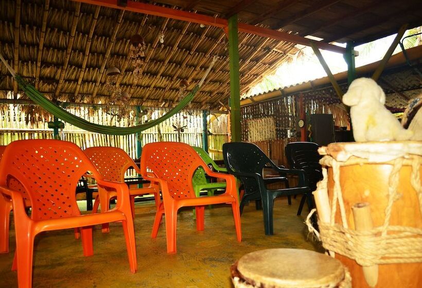 هتل Los Colores De Swami