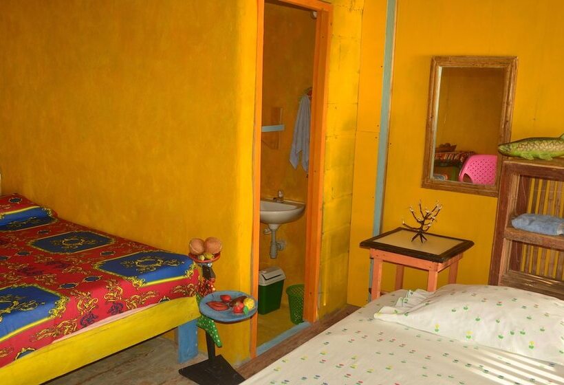 هتل Los Colores De Swami