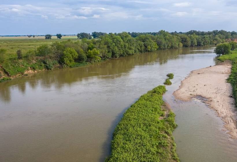 酒店 Moon River Ranch