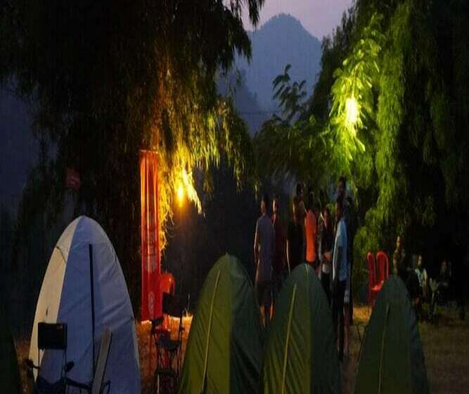 호텔 Moustache Kamp Kalakund
