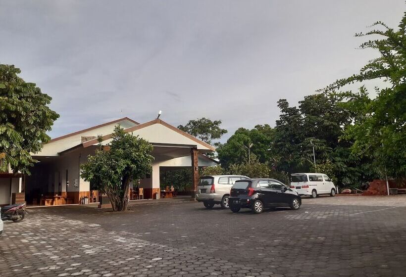 هتل Pesona Osing Resort By Ziri