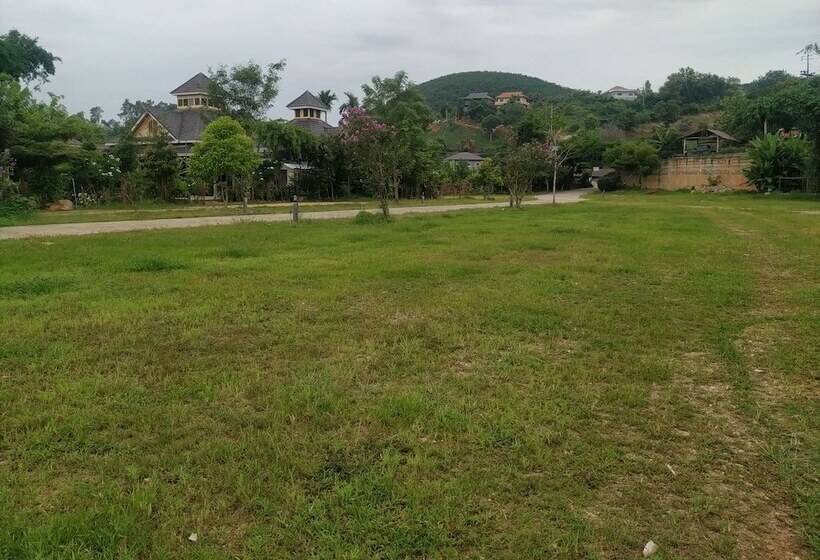 호텔 Rattikanchana Resort