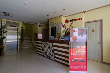 هتل Reddoorz Plus @ Manalo Extension Palawan