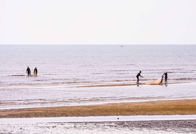 酒店 Saadani Safari Lodge   Bush, River, Beach