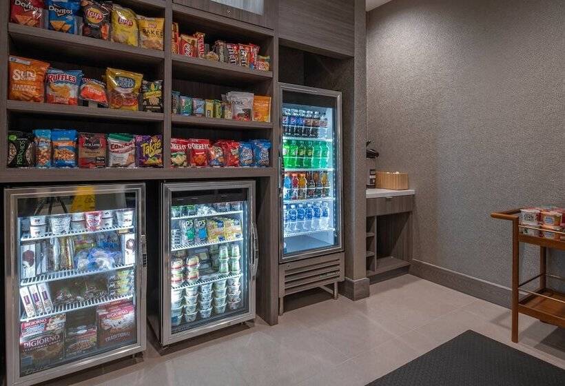 Отель Springhill Suites By Marriott Wrentham Plainville