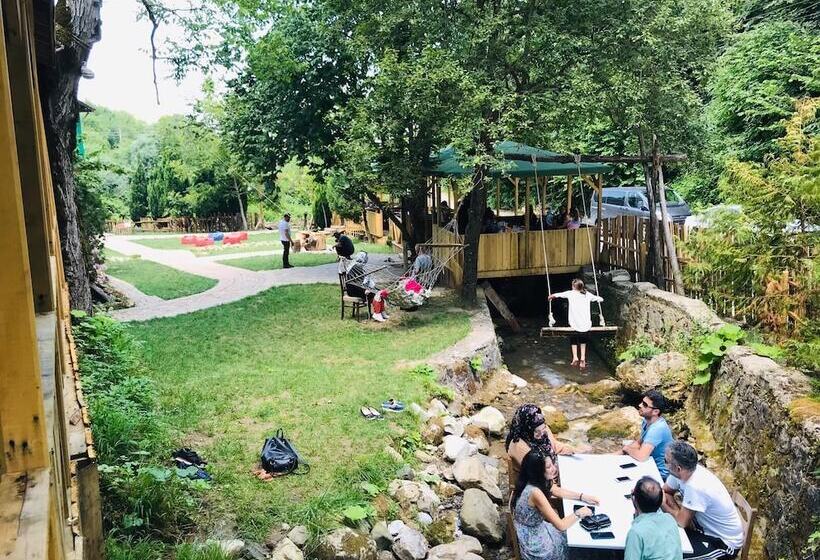 هتل Yesil Dus Vadisi Bungalow Restoran