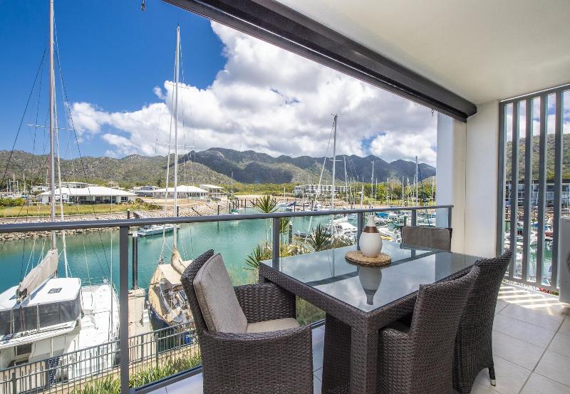 汽车旅馆  Magnetic Blue Waterfront Apartments