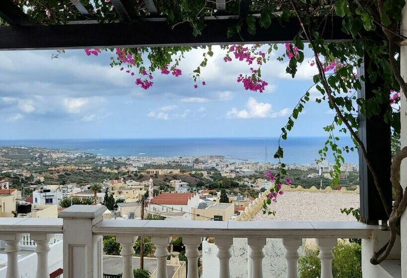 بنسيون Magnificent View Nice Double Room With Shared Pool And Ac