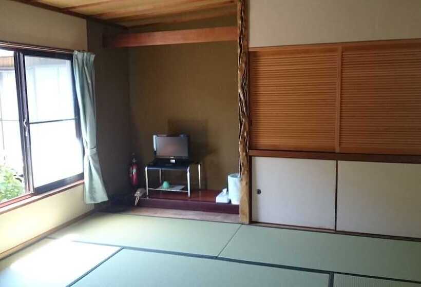 بنسيون Minshuku Hikosukeso