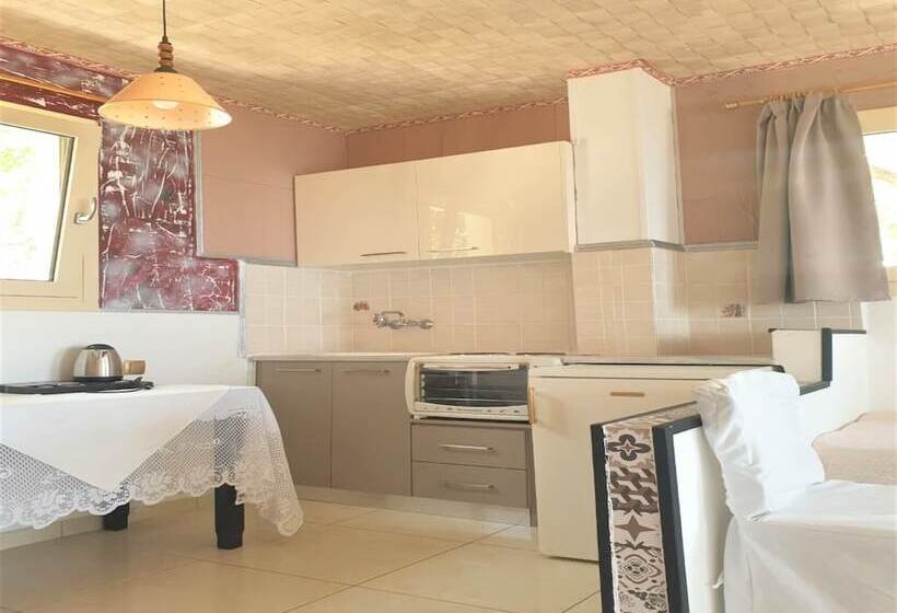 Пансион One Private Studio Full View