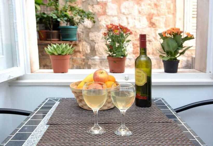 ペンション Studio In