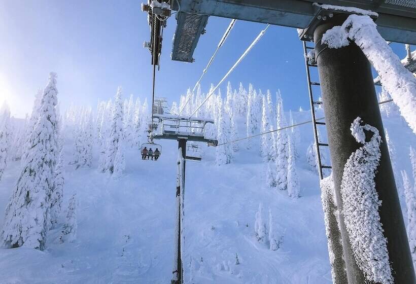 بنسيون The Hotel Yuzawa Oriental