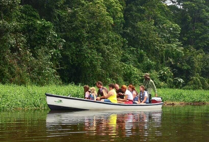 פנסיון Tortuguero Adventures Guesthouse