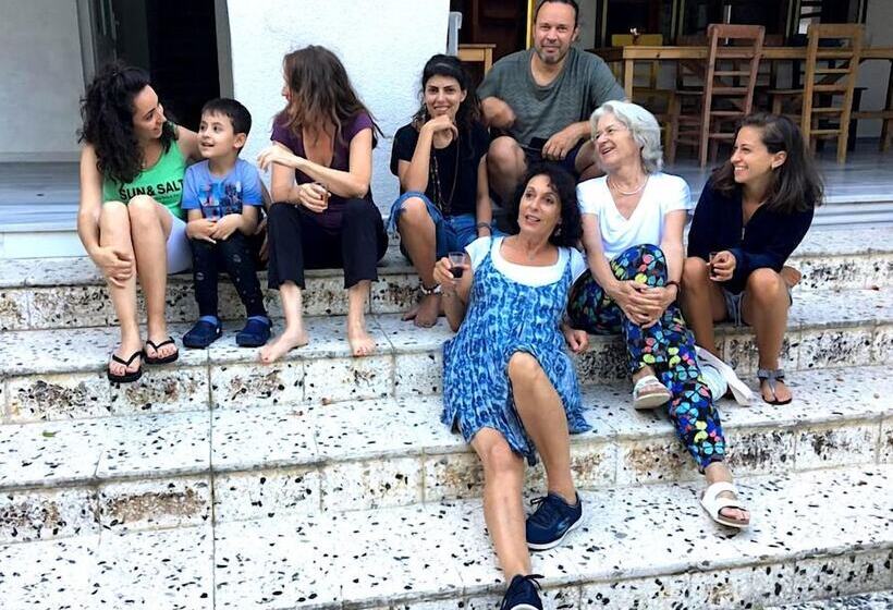 مبيت وإفطار Ada Art Guesthouse