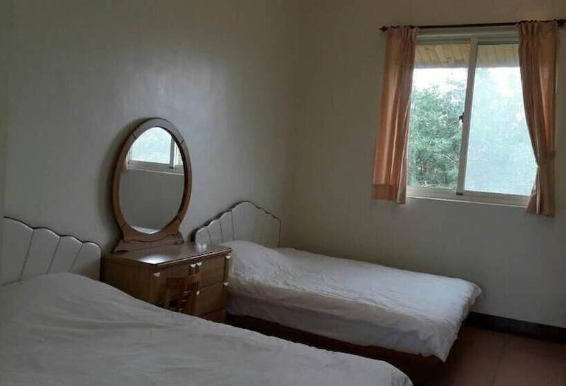 تختخواب و صبحانه Green Forest Homestay