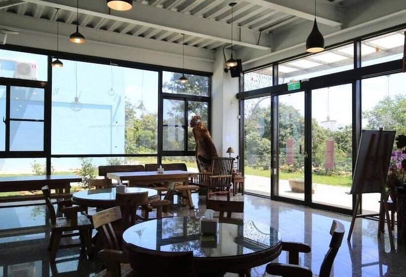 تختخواب و صبحانه Sanyi Ju Xiang Minsu