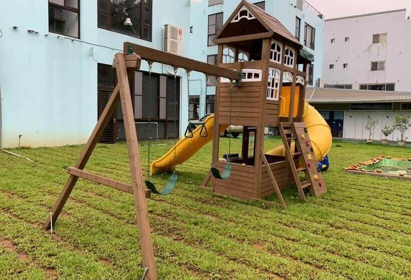 تختخواب و صبحانه Sanyi Ju Xiang Minsu