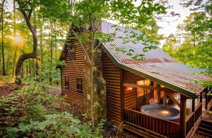 Breathless Cabin Includes Free Wifi, Parking Onsite, Private Hot Tub, And Bbq By Redawning