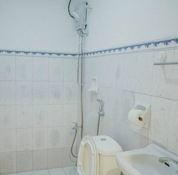 هتل 2428 Suites