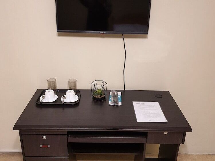 هتل 2428 Suites