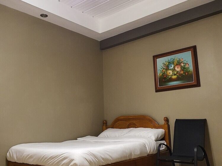 هتل 2428 Suites