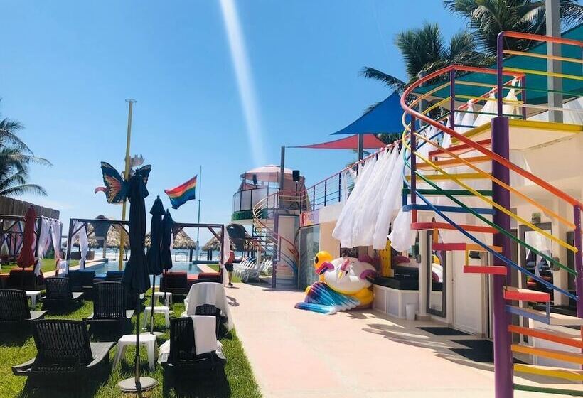 هتل Club De Playa Dioses Y Reinas