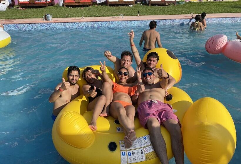 هتل Club De Playa Dioses Y Reinas