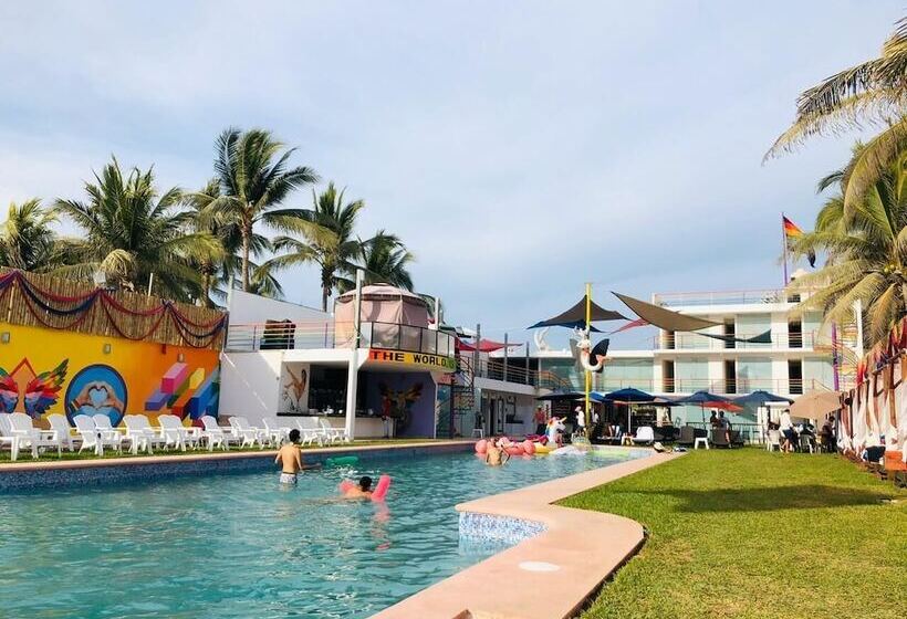 هتل Club De Playa Dioses Y Reinas