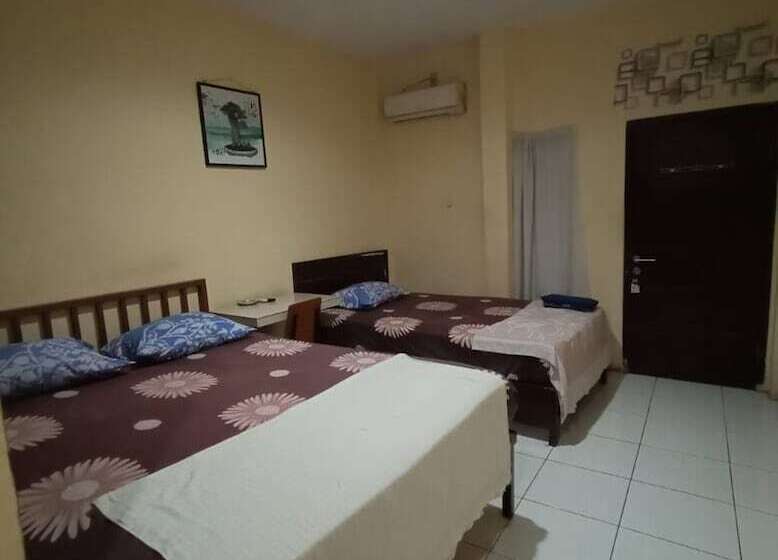 فندق First Inn