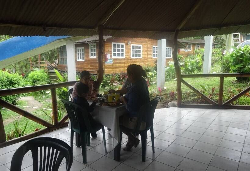 هتل Cabañas Golden Tanager