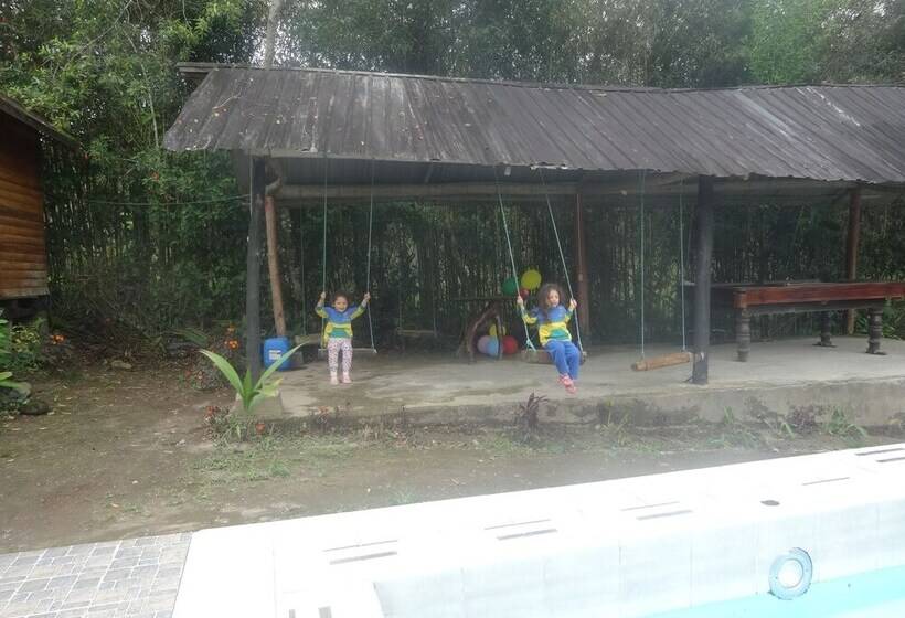 هتل Cabañas Golden Tanager