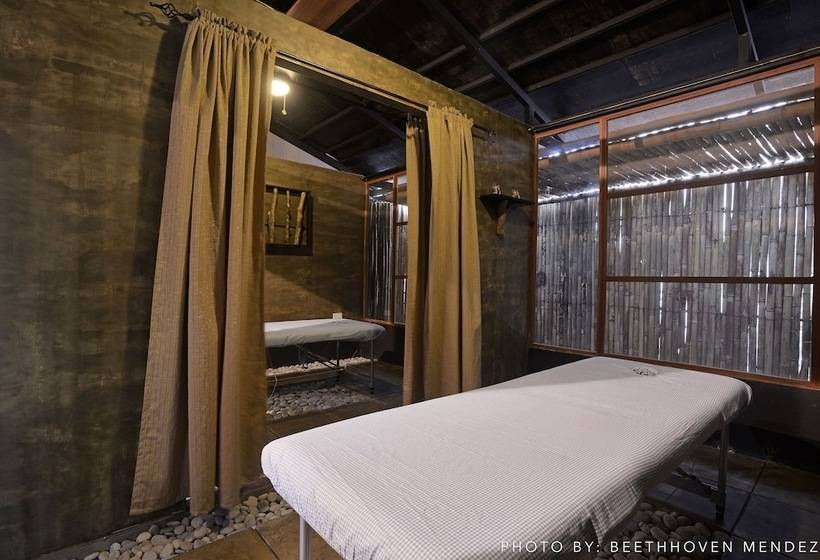 هتل Momarco Forest Cove Resort And