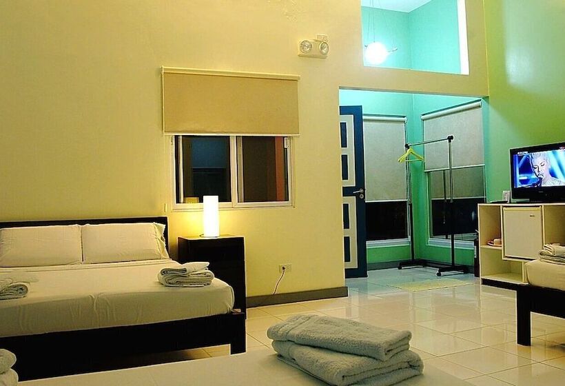 هتل Momarco Forest Cove Resort And
