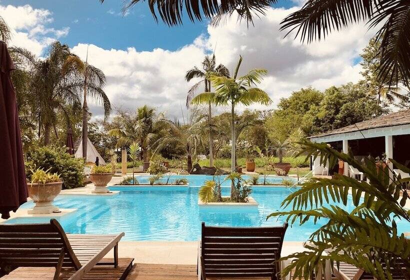 هتل Naina Park Resort