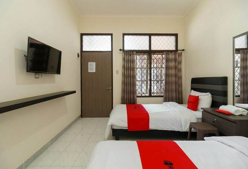هتل Reddoorz @ Cangkring Street Cirebon