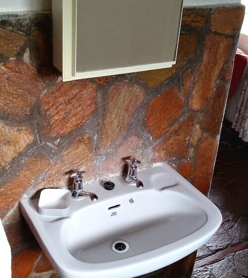 فندق Ruwa River Herbal Clinic & All Inclusive Oasis Spa Resort