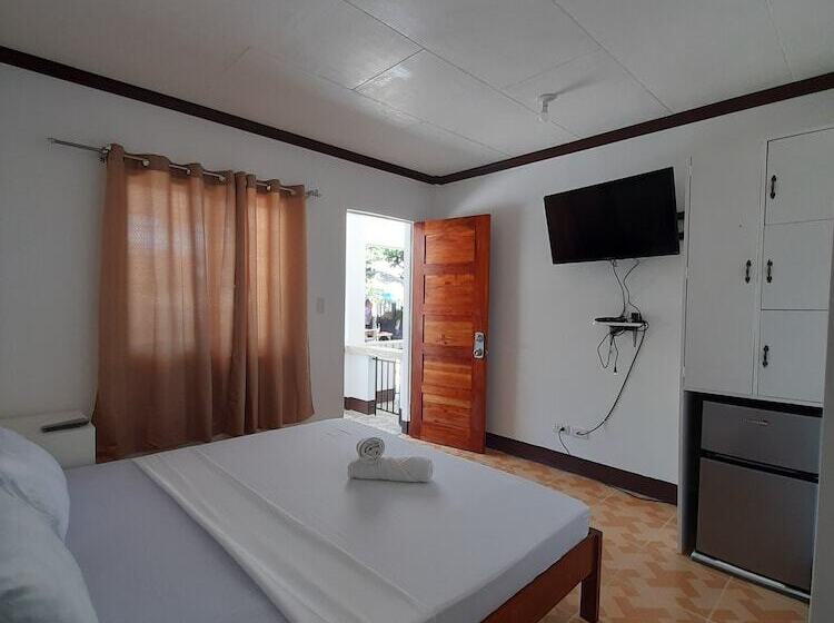 Отель Saint John Beach House