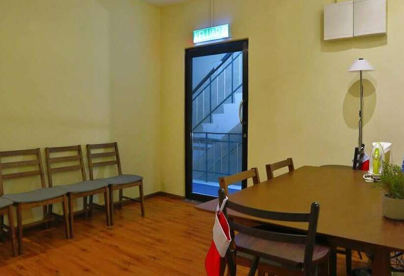 هتل Treasure Inn
