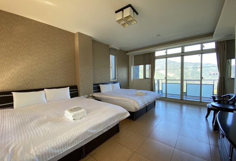 پانسیون Chen Yi