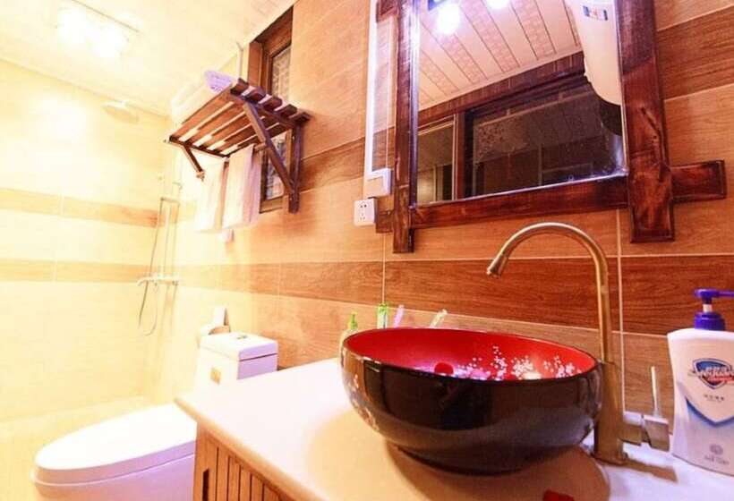 پانسیون Lijiang Shuimuxiquan Inn