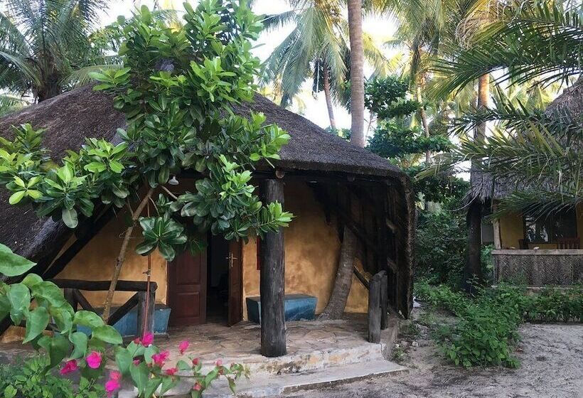 پانسیون Mike S Beach Cottages