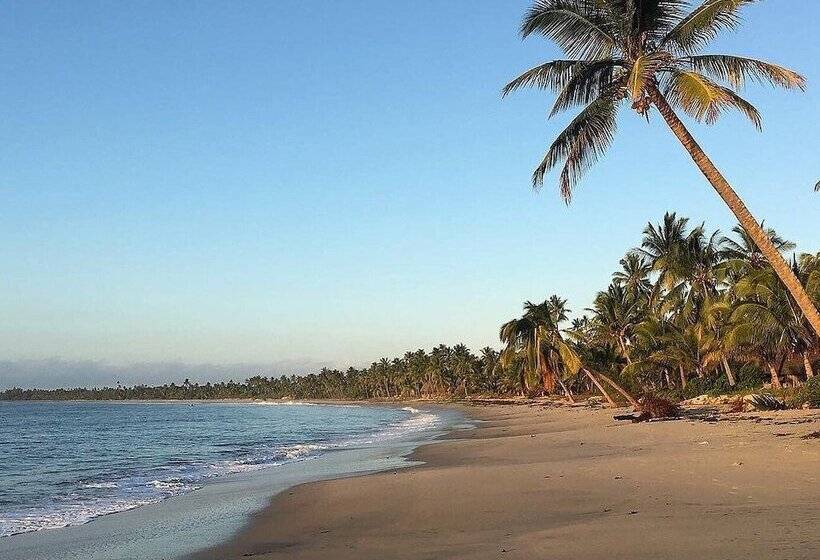 پانسیون Mike S Beach Cottages
