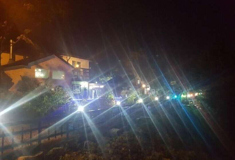 بنسيون Muju Caravan Pesnion