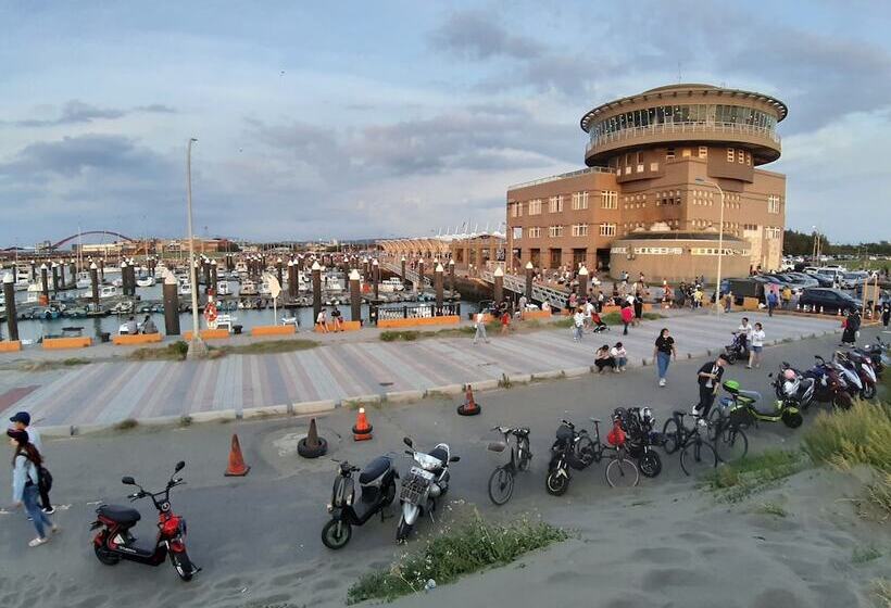 پانسیون Taoyuan Airport Rory Harbor Hostel