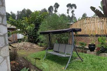 پانسیون Urugano Virunga Palace