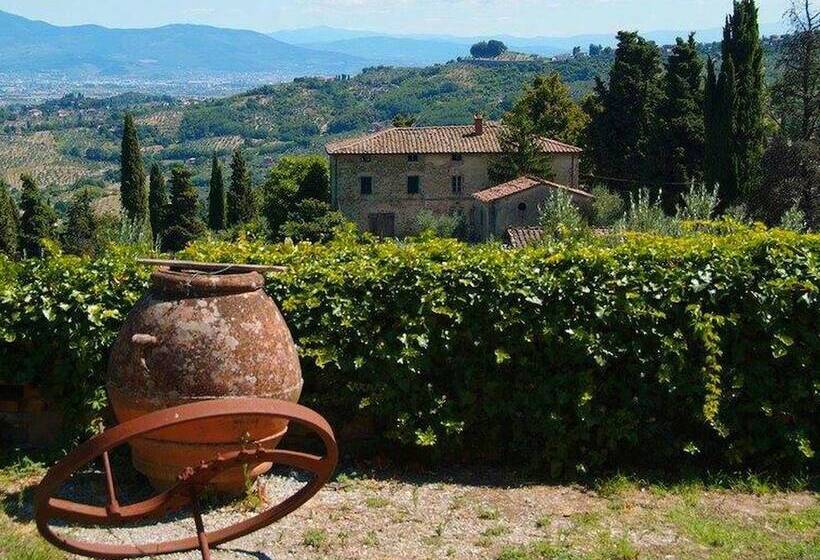 Plush Farmhouse In Bacchereto With Swimming Pool